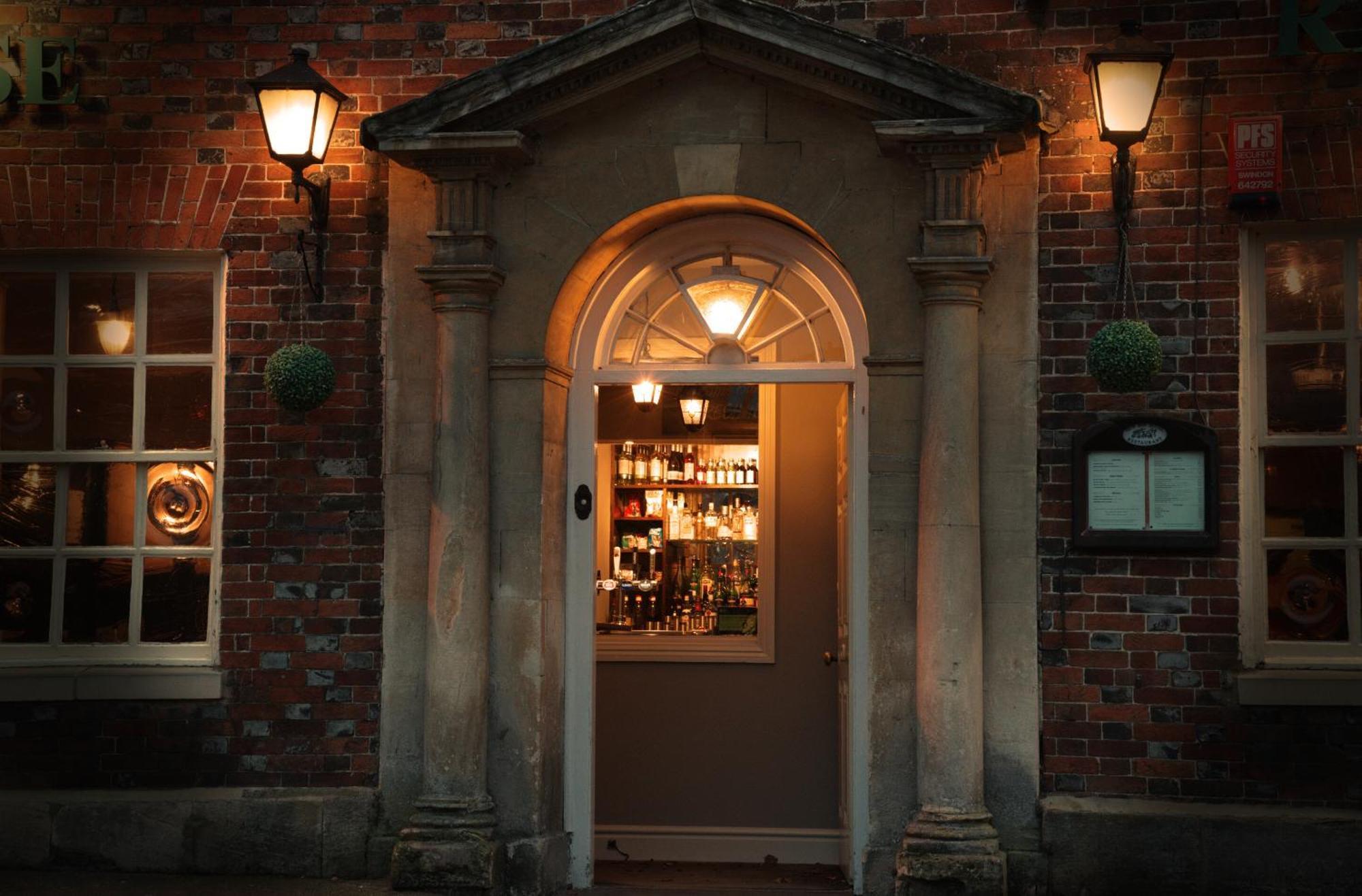 New Inn Hotel Lechlade Exteriér fotografie