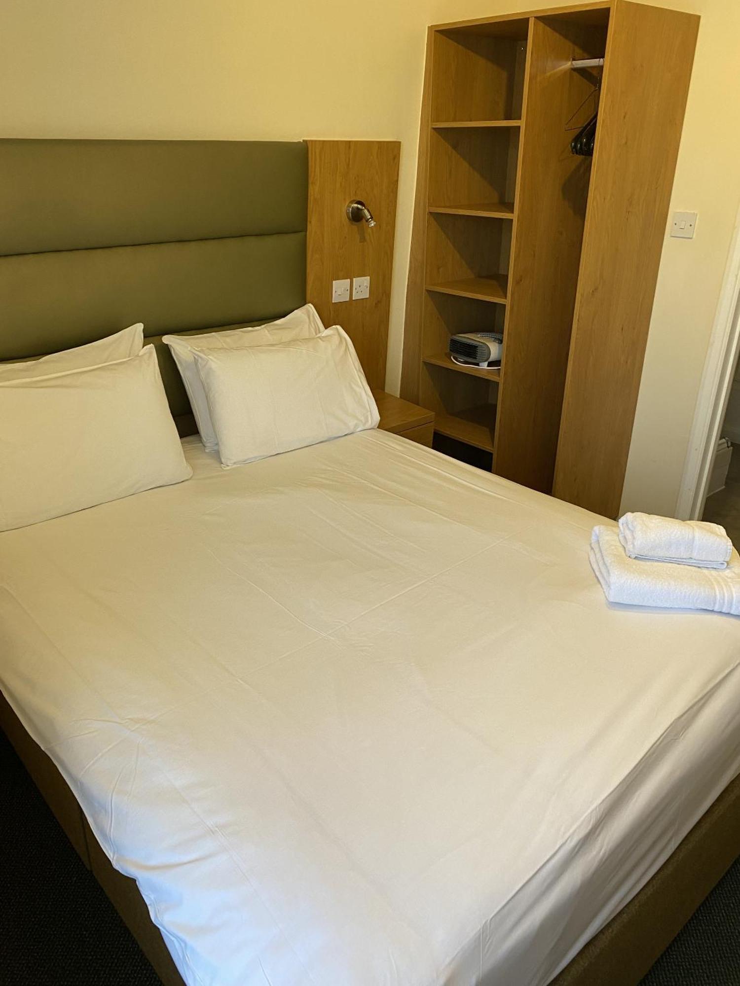 New Inn Hotel Lechlade Pokoj fotografie
