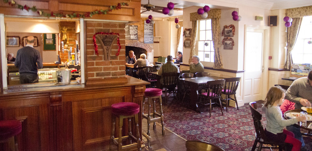 New Inn Hotel Lechlade Exteriér fotografie
