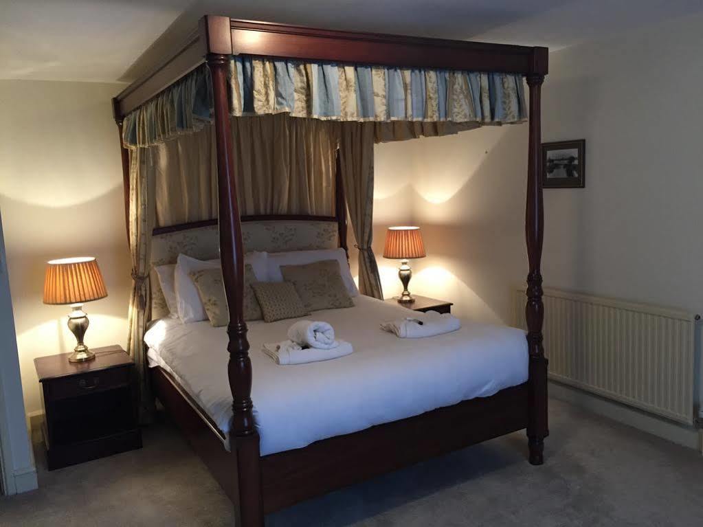 New Inn Hotel Lechlade Exteriér fotografie